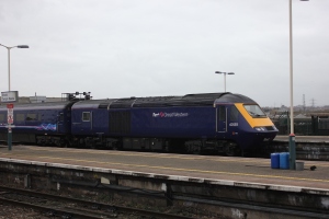43 135 brings up the rear of a Paddington bound service from Bristol Temple Meads on 1st March 2013